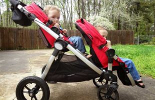 Top 6 Things to Consider While Choosing the Best Tandem Strollers