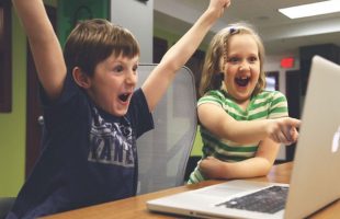 How to Keep Your Kids Safe on the Web